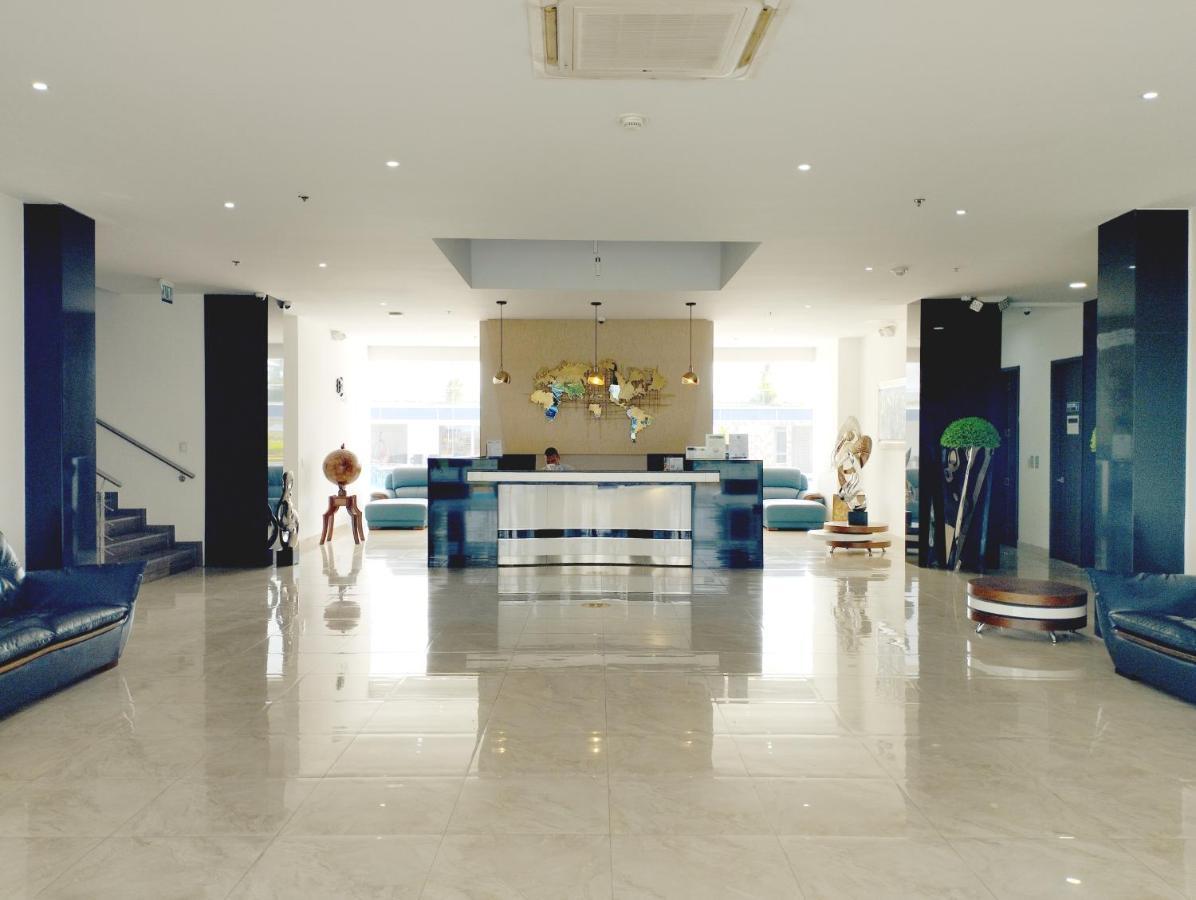 Hotel Royal Elim International Cali Exteriör bild Lobby