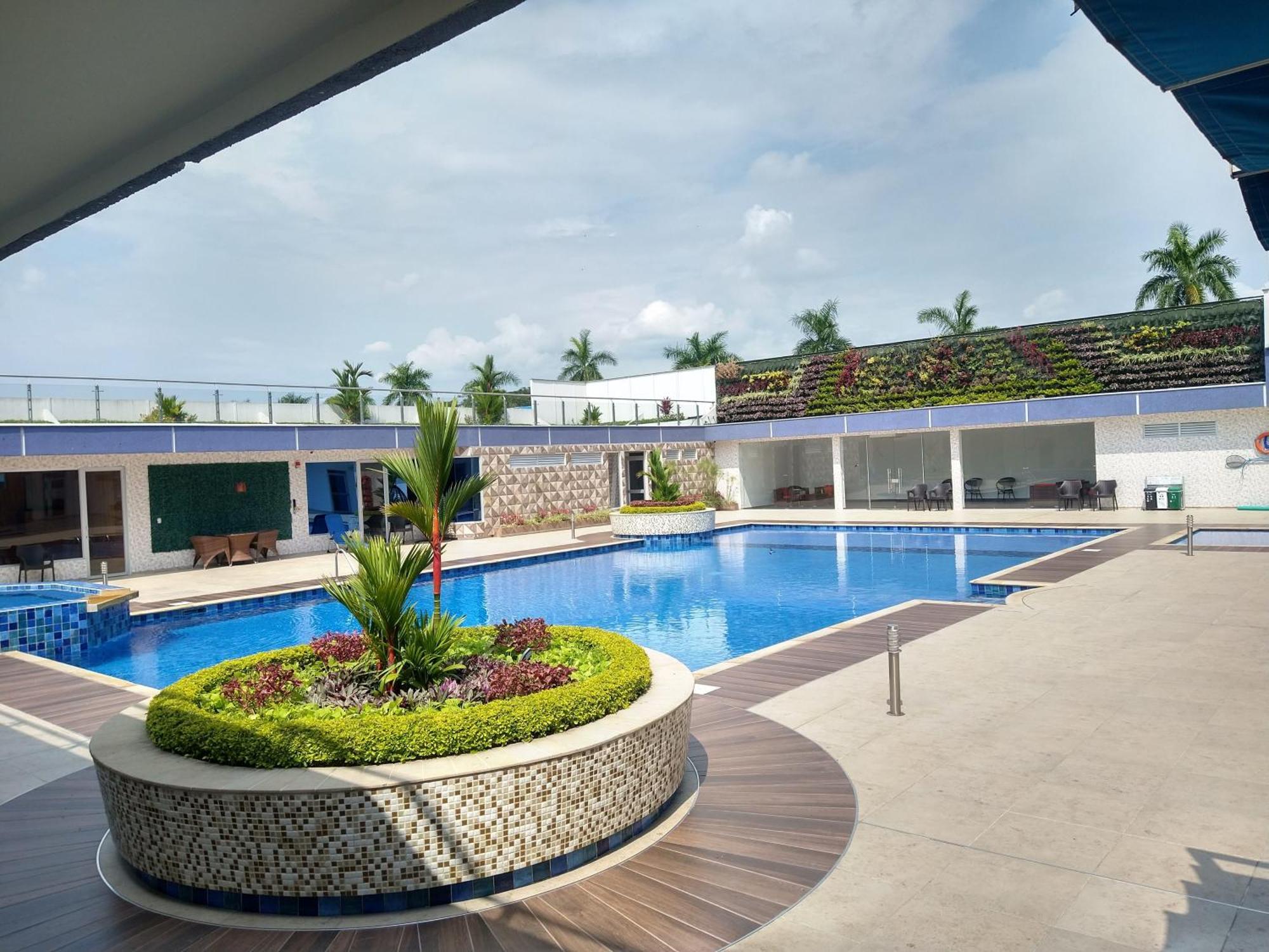 Hotel Royal Elim International Cali Exteriör bild Club House