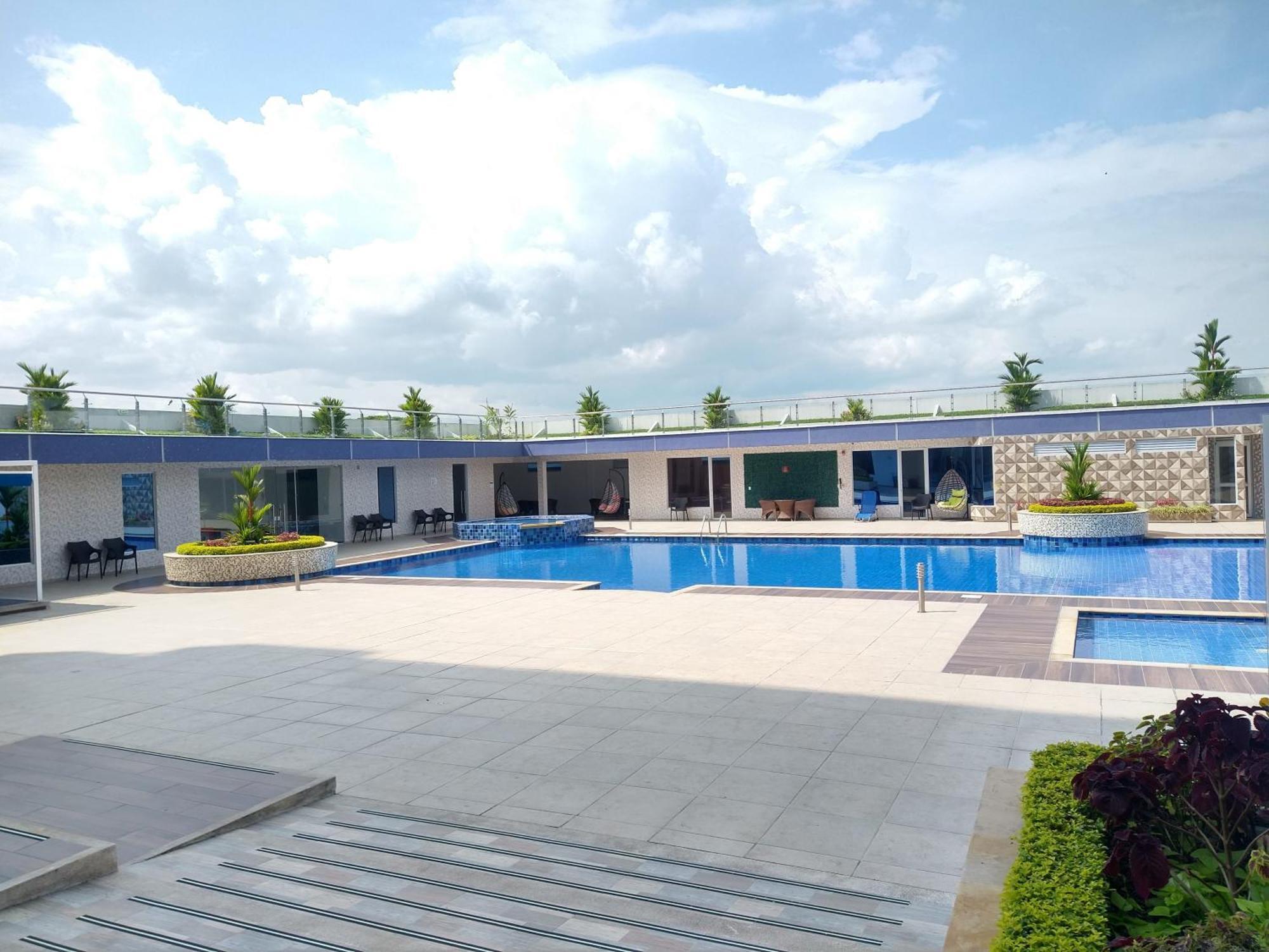 Hotel Royal Elim International Cali Exteriör bild Club House